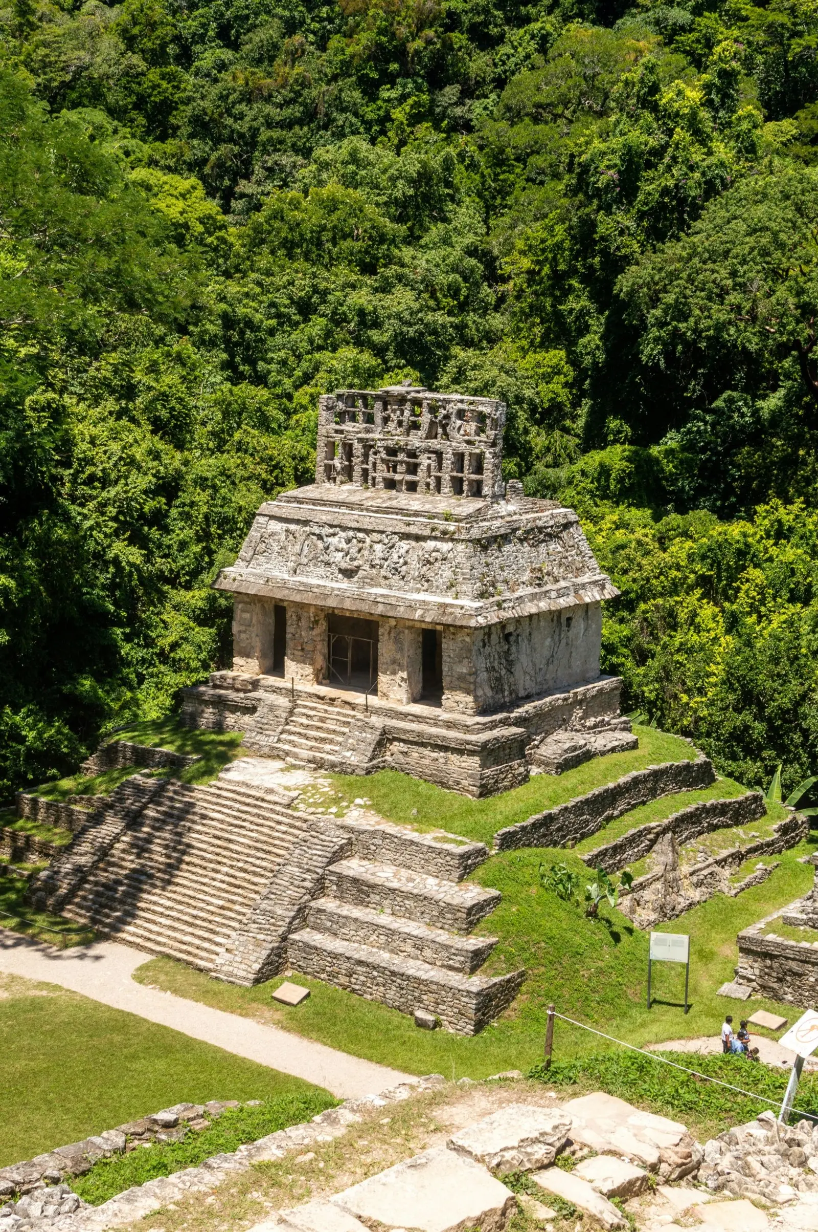 Flores (Guatemala) to Palenque (Mexico) (min. 2pax)